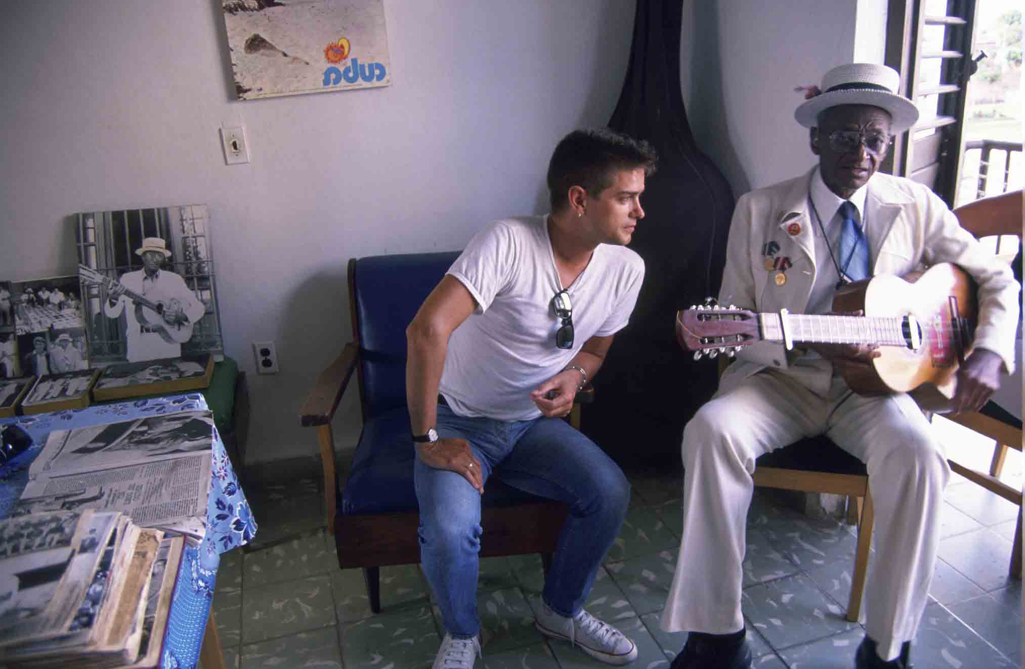 Santiago Auserón y el Guayabero