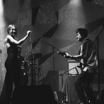 Catedráticos del ritmo y la alegría de vivir