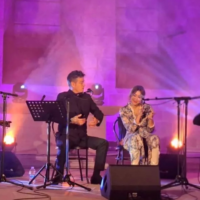 Auserón vibra en el laberinto del rebétiko