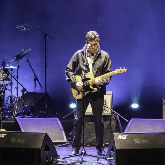 Actual 2026: Santiago Auserón repasa su legado con precisión y elegancia