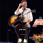 Santiago Auserón, el orfebre del sonido a golpe de música y versos