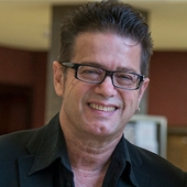 Santiago Auserón, Doctor en Filosofía por la Universidad Complutense